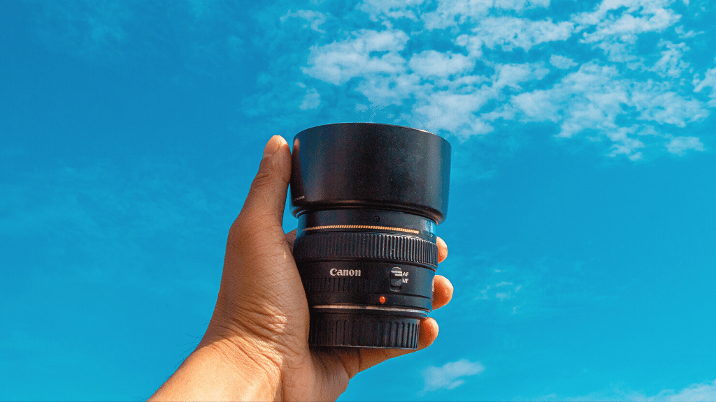Top 11 Things to Look for in a Vlogging Camera 6
